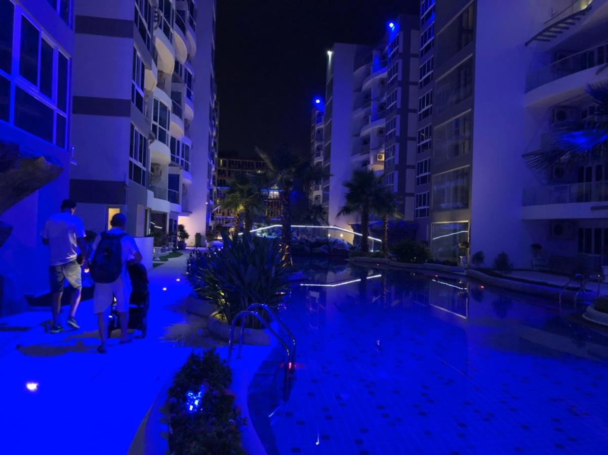 Luxury Business Suits In Grand Avenue By Pattaya City Estates Εξωτερικό φωτογραφία